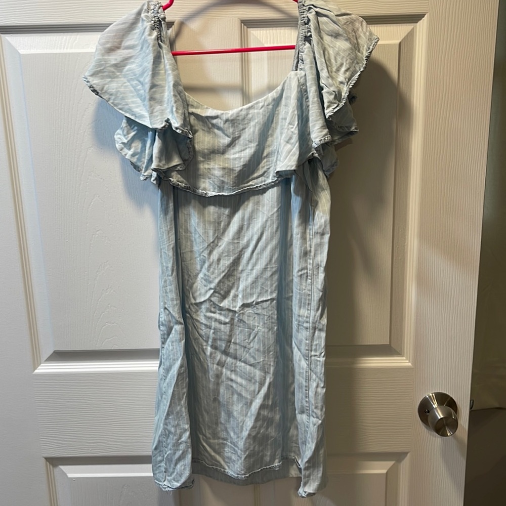 Summer dress of shoulder